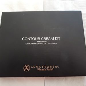 Anastasia Beverly Hills Makeup - Anastasia Contour Kit Medium Palette Anastasia Beverly Hills Makeup - Anastasia Contour Kit Medium Palette